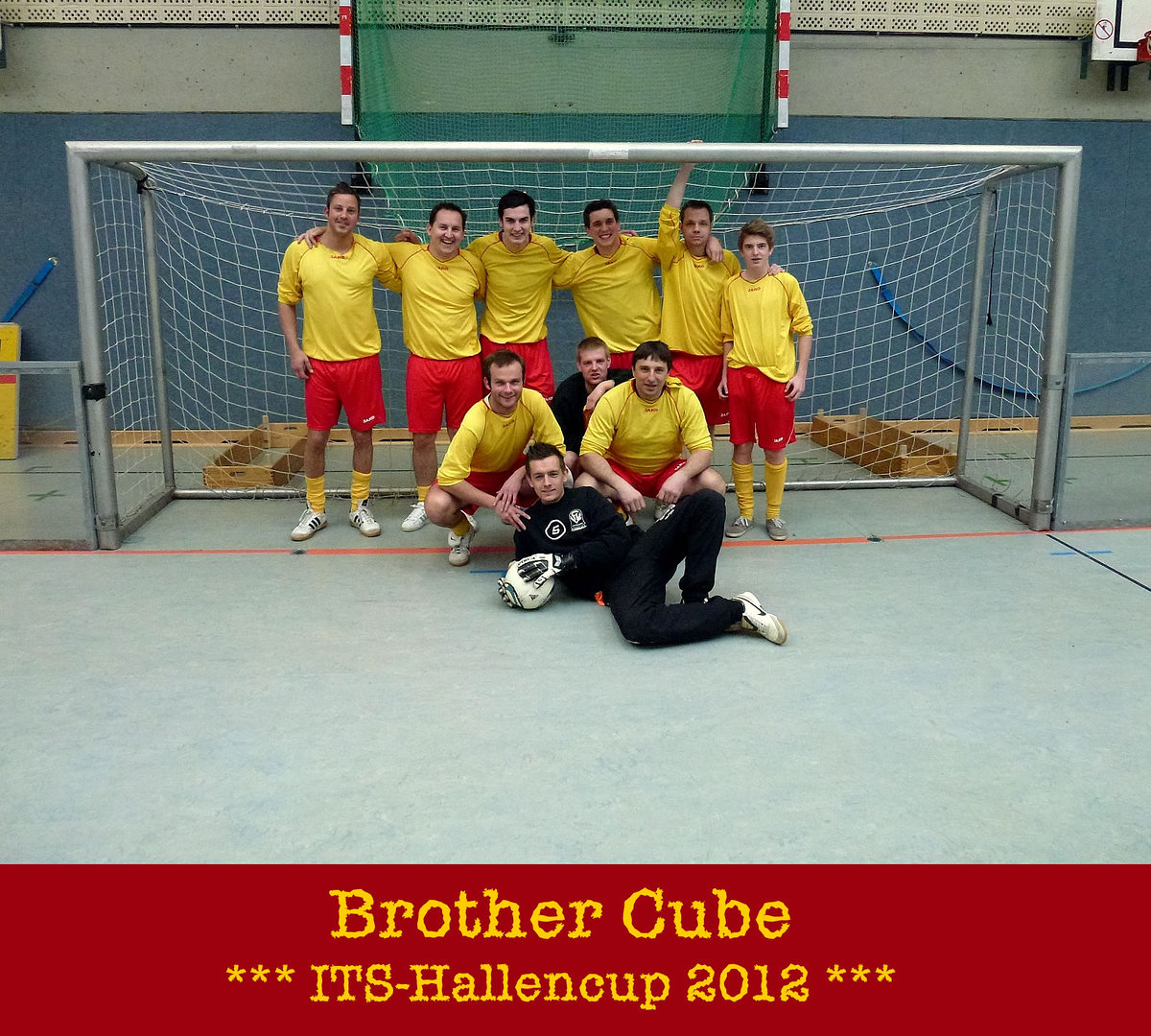 Its hallencup 2012   teamfotos   brother cube retina