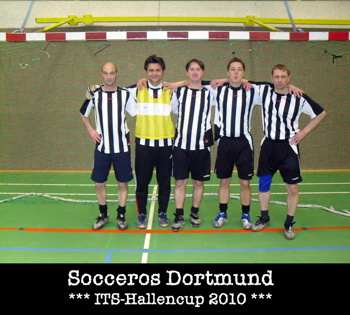 Its hallencup 2010   teamfotos   socceros dortmund retina
