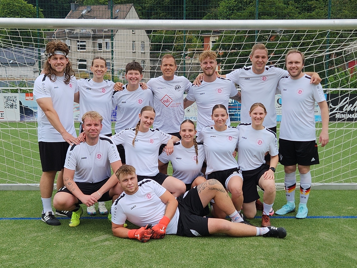 Its cup 2026   teamfotos   eintracht filmriss retina