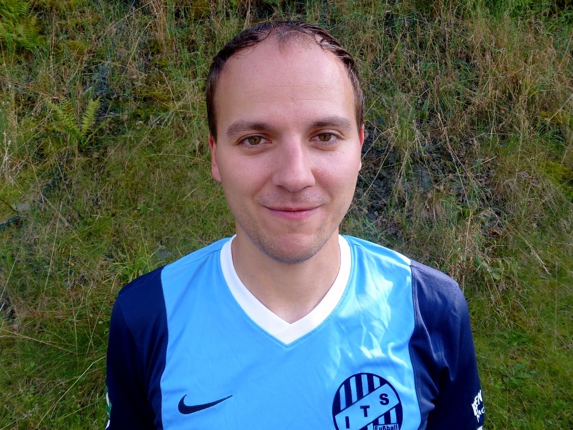 Julian pflichtenh%c3%b6fer   v3 retina